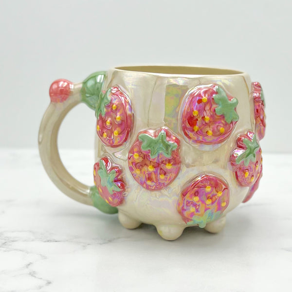 15oz Strawberry Mug